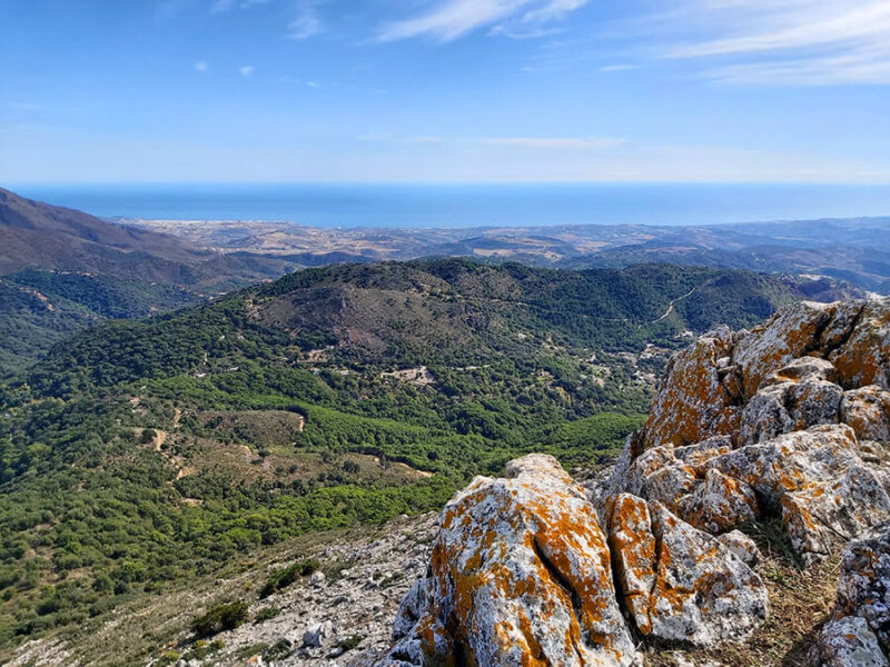 Sierra Crestellina casares, views from the top of the hill