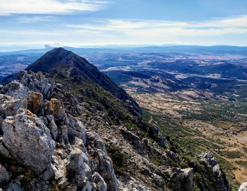 The highest peak of Sierra Crestellina, Casares