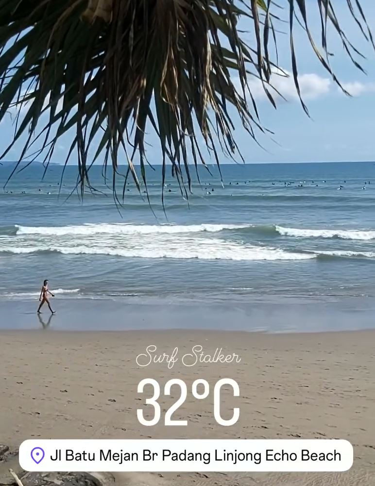 Surfing lesson at Echo Beach, Canggu